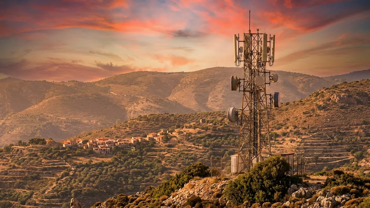 מכרז תדרי ה-1,800 מתקרב: המשרד דוחף ל-2026, המפעילים רוצים 2030
